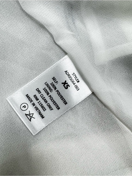 ASTR The Label Ivory Floral Wrap Dress Size XS Spring Easter Feminine - Picture 5 of 5